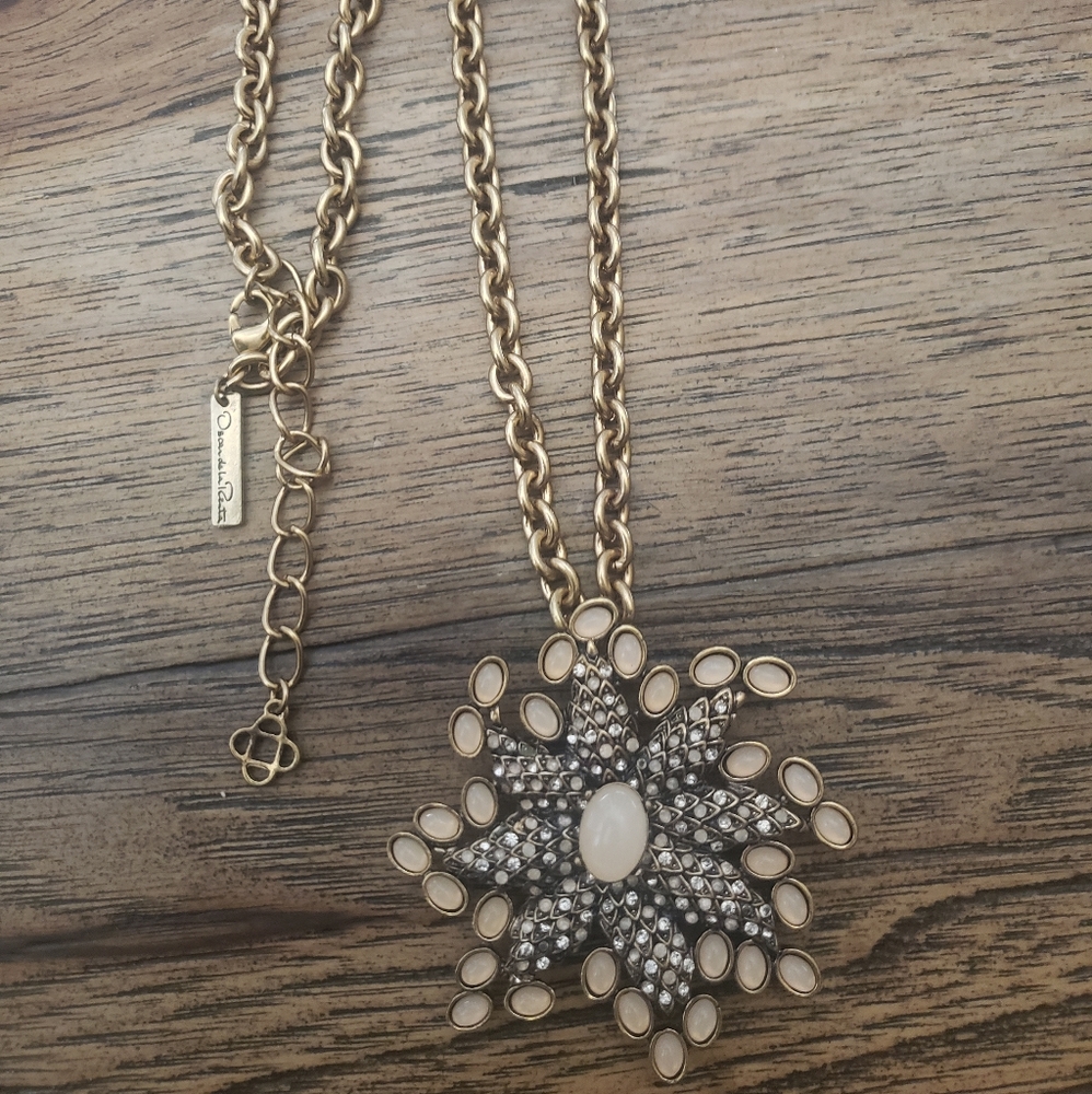 Oscar De La Renta Pendant/Brooch Champagne Tone Necklace